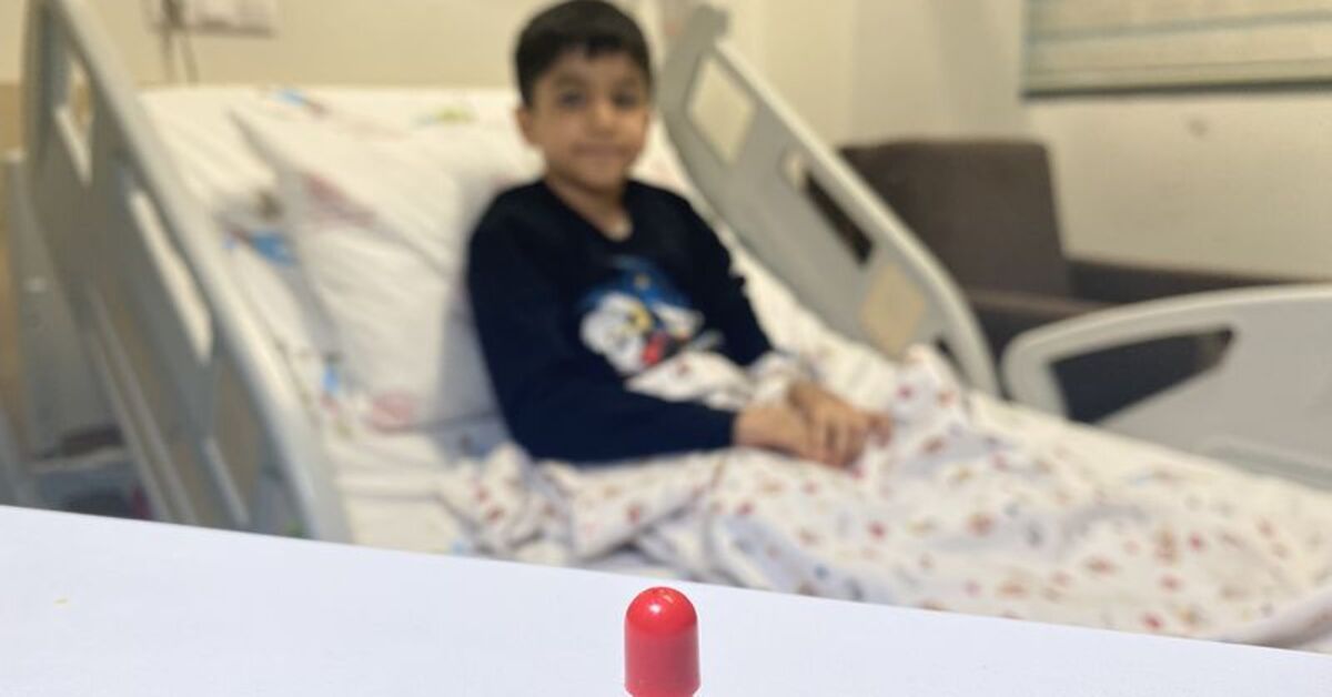 Islık çalmak isterken kalem kapağı yutan çocuk ölümden döndü
